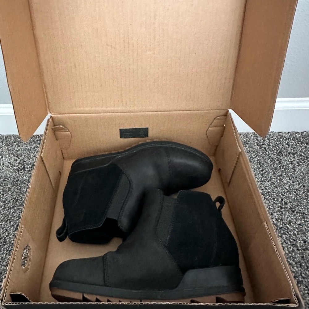 Sorel Women’s 7.5 Black Evie Boots - Picture 3 of 5